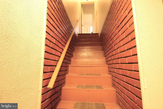 1818 LONGFORD DR, Hyattsville, MD 20782