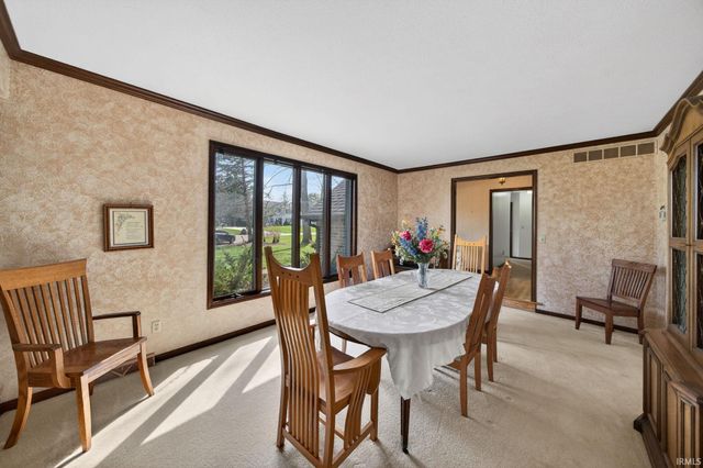 54459 Hunters Court, Elkhart, IN 46514