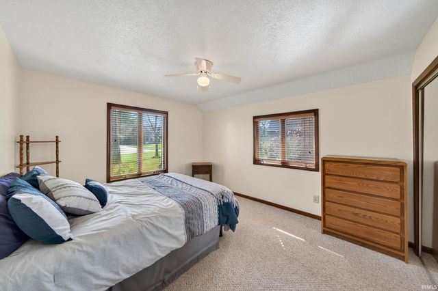 54459 Hunters Court, Elkhart, IN 46514