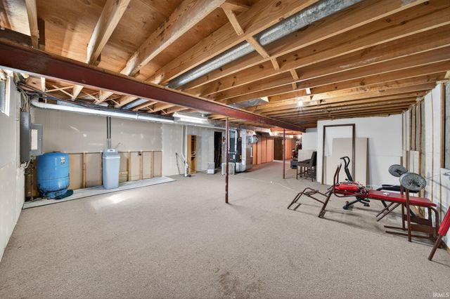 54459 Hunters Court, Elkhart, IN 46514