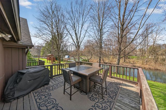 54459 Hunters Court, Elkhart, IN 46514