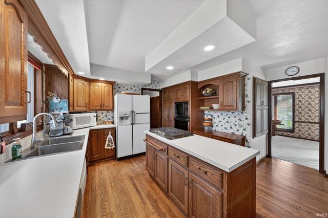 54459 Hunters Court, Elkhart, IN 46514