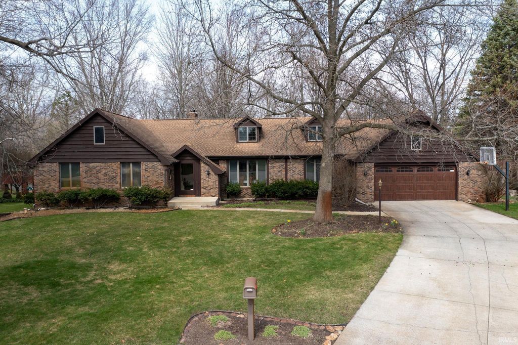 54459 Hunters Court, Elkhart, IN 46514