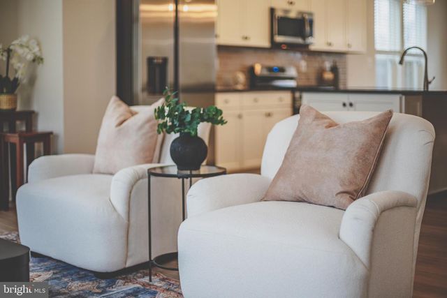 22801 TAWNY PINE SQ, Brambleton, VA 20148