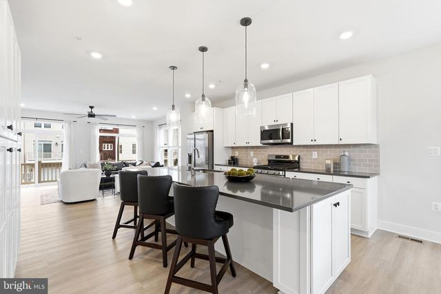 22801 TAWNY PINE SQ, Brambleton, VA 20148