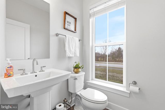 22801 TAWNY PINE SQ, Brambleton, VA 20148