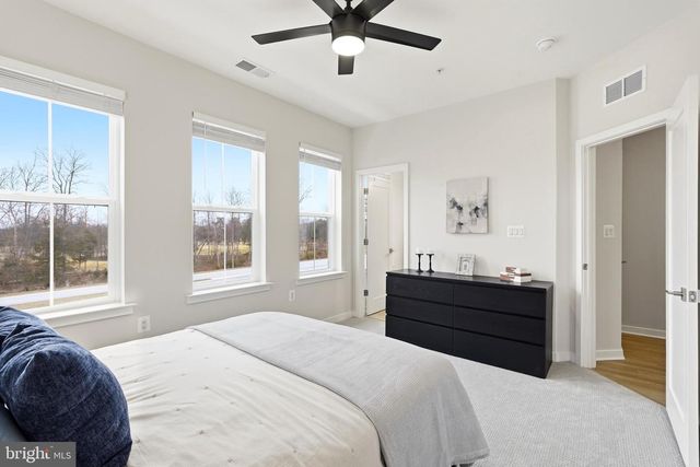 22801 TAWNY PINE SQ, Brambleton, VA 20148