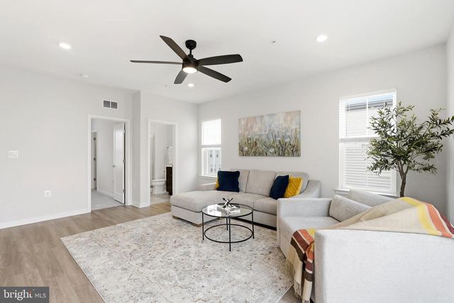 22801 TAWNY PINE SQ, Brambleton, VA 20148