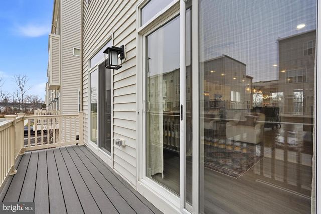 22801 TAWNY PINE SQ, Brambleton, VA 20148