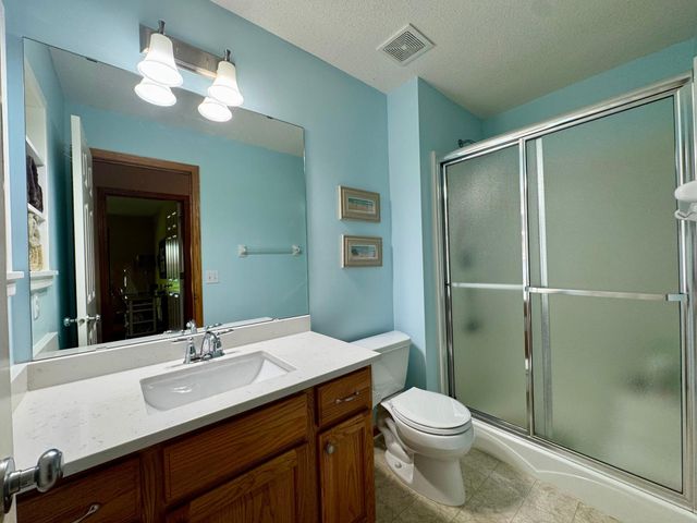 4711 Walnut Grove Lane N, Plymouth, MN 55446