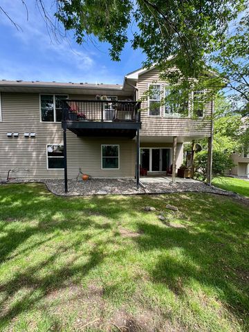 4711 Walnut Grove Lane N, Plymouth, MN 55446