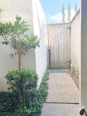 2701 Bellefontaine Street B3, Houston, TX 77025