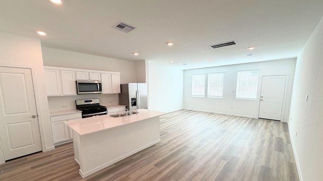 947 Moon Drop Lane, Houston, TX 77909