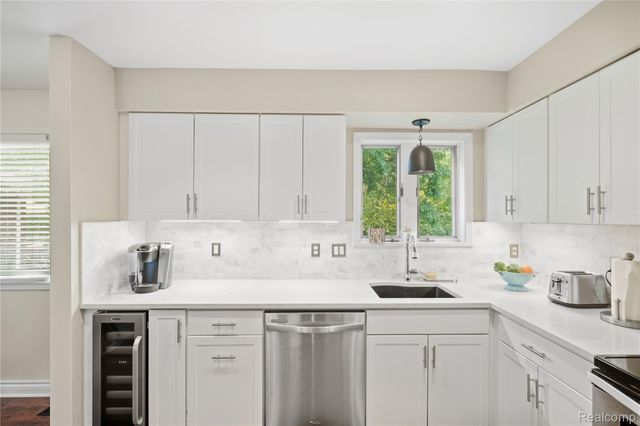 41703 Greenwood Drive, Canton Charter Township, MI 48187
