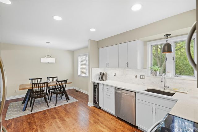 41703 Greenwood Drive, Canton Charter Township, MI 48187