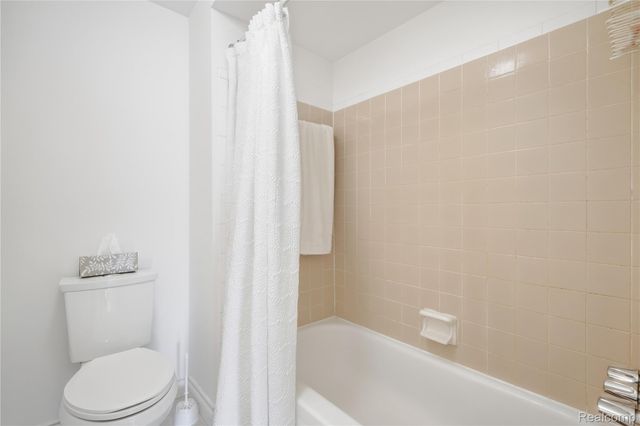 41703 Greenwood Drive, Canton Charter Township, MI 48187