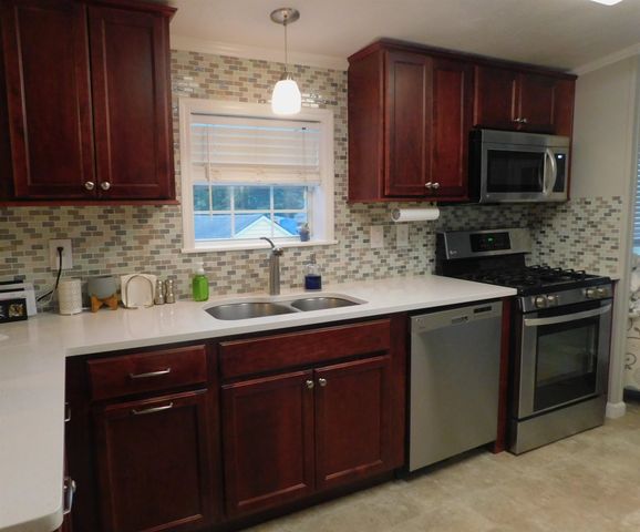 3 Pluto Lane, Nashua, NH 03062