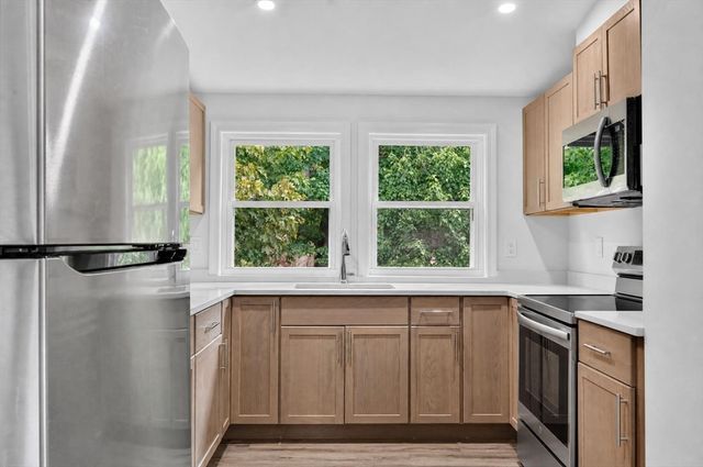 391 Cedar Brook Rd 2, Lynn, MA 01904
