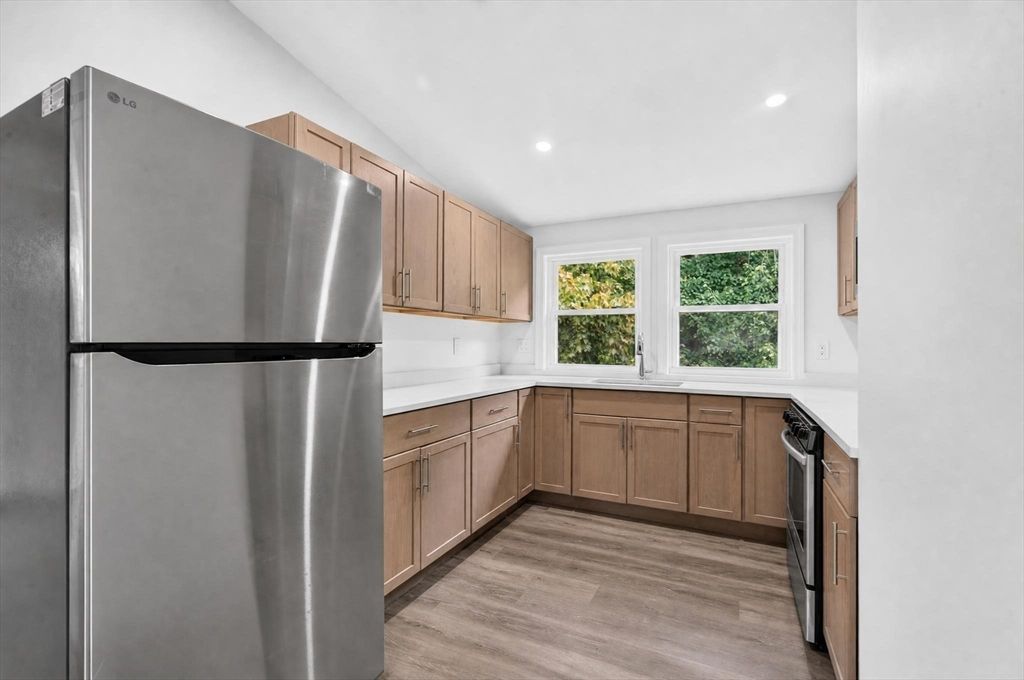 391 Cedar Brook Rd 2, Lynn, MA 01904