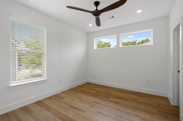 2004 Maxwell LN, Austin, TX 78741