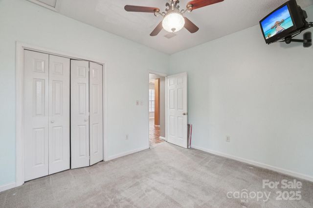 132 Grayrock Drive, Statesville, NC 28677