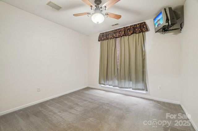 132 Grayrock Drive, Statesville, NC 28677