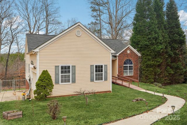 132 Grayrock Drive, Statesville, NC 28677