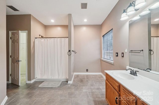 132 Grayrock Drive, Statesville, NC 28677