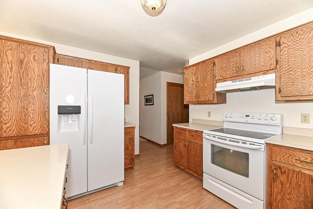 2741 Brighton DRIVE, Waukesha, WI 53188