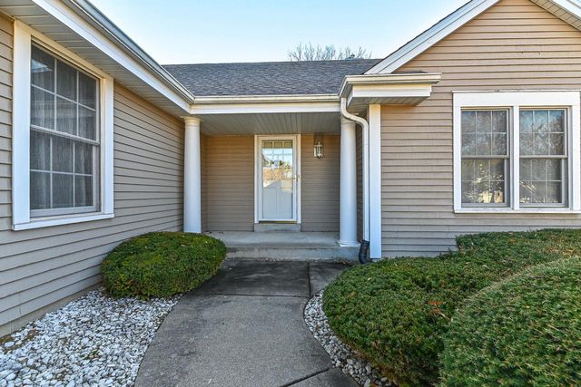 2741 Brighton DRIVE, Waukesha, WI 53188