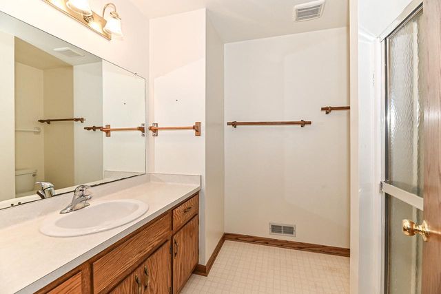 2741 Brighton DRIVE, Waukesha, WI 53188