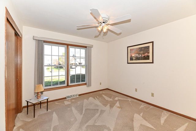 2741 Brighton DRIVE, Waukesha, WI 53188