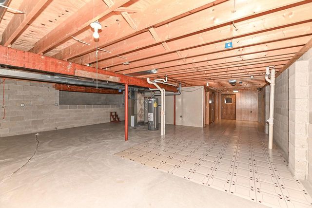 2741 Brighton DRIVE, Waukesha, WI 53188