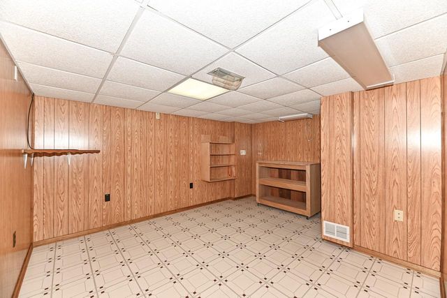 2741 Brighton DRIVE, Waukesha, WI 53188