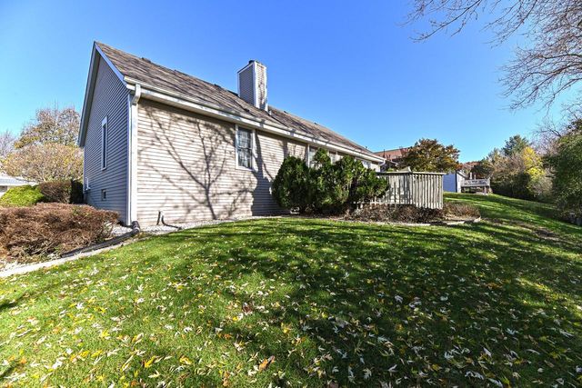 2741 Brighton DRIVE, Waukesha, WI 53188