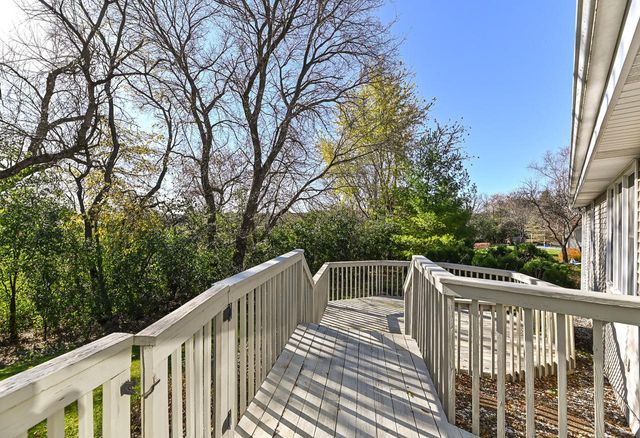 2741 Brighton DRIVE, Waukesha, WI 53188