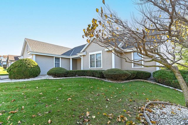 2741 Brighton DRIVE, Waukesha, WI 53188