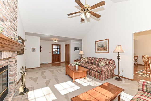 2741 Brighton DRIVE, Waukesha, WI 53188