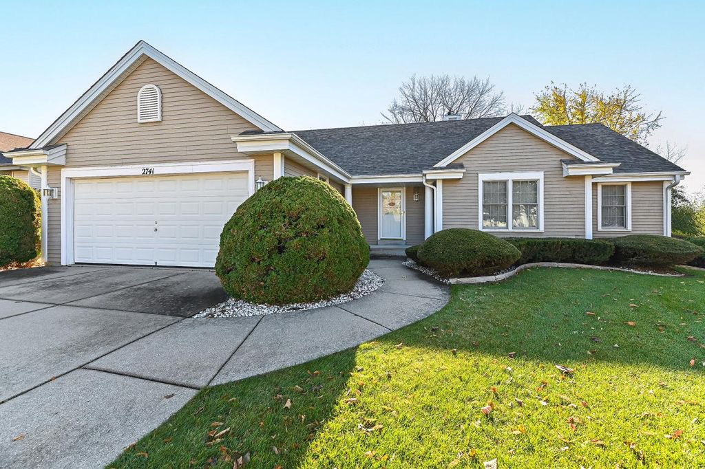 2741 Brighton DRIVE, Waukesha, WI 53188