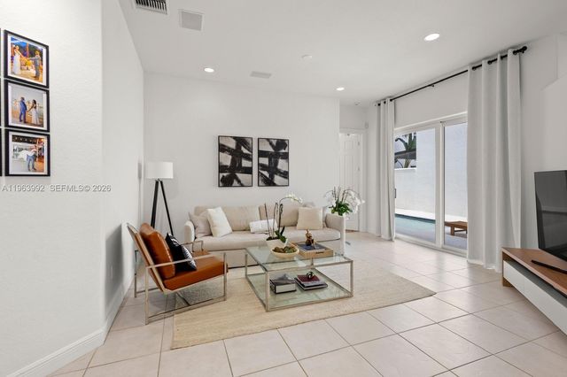 1408 Mariner Way, Hollywood, FL 33019