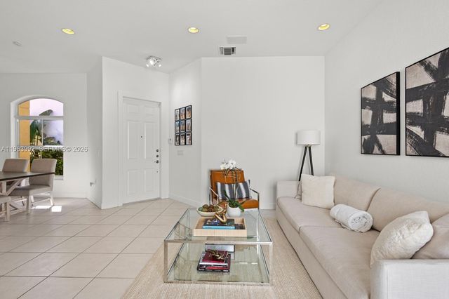 1408 Mariner Way, Hollywood, FL 33019