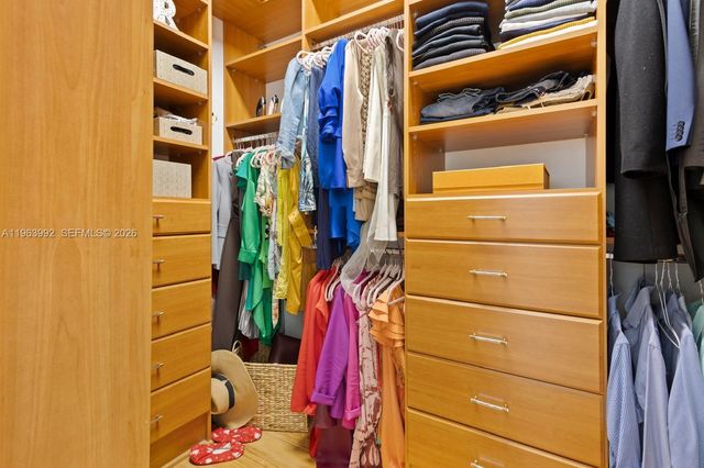 1408 Mariner Way, Hollywood, FL 33019