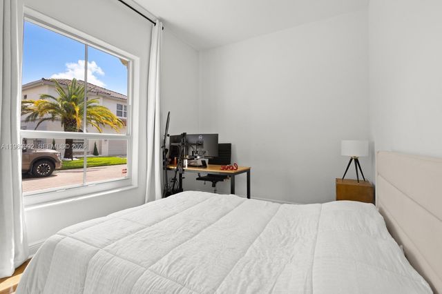 1408 Mariner Way, Hollywood, FL 33019