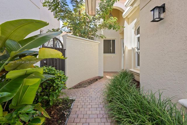 1408 Mariner Way, Hollywood, FL 33019