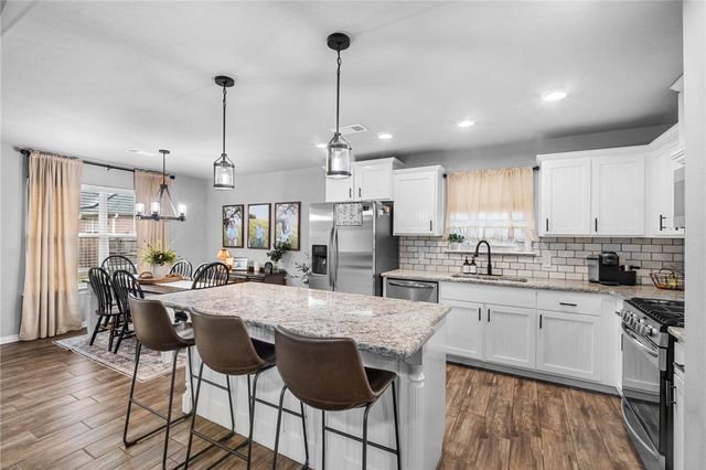 1211 Sundowner Ranch Avenue, Prairie Grove, AR 72753