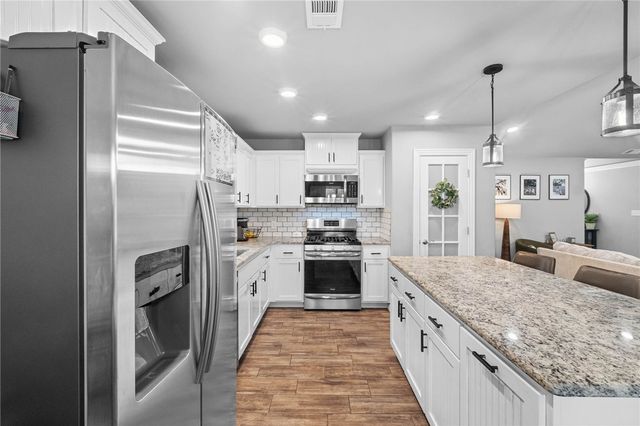 1211 Sundowner Ranch Avenue, Prairie Grove, AR 72753
