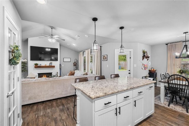 1211 Sundowner Ranch Avenue, Prairie Grove, AR 72753