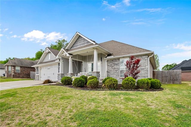 1211 Sundowner Ranch Avenue, Prairie Grove, AR 72753