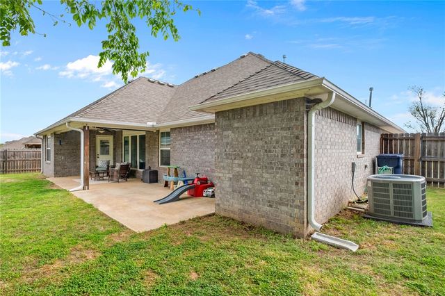 1211 Sundowner Ranch Avenue, Prairie Grove, AR 72753