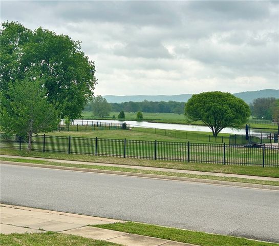 1211 Sundowner Ranch Avenue, Prairie Grove, AR 72753